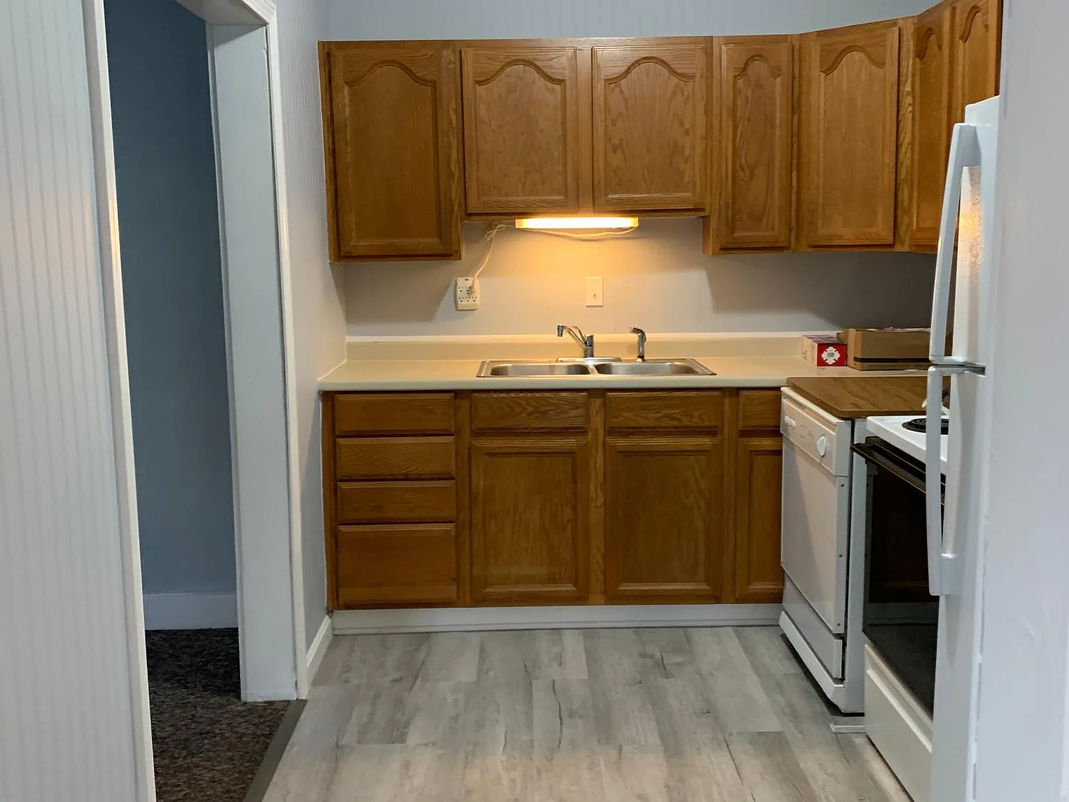 2 bed, 900 sqft, $1,800 — Photo 1