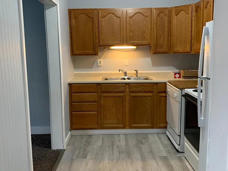 33 Oak St #33 — Photo 5