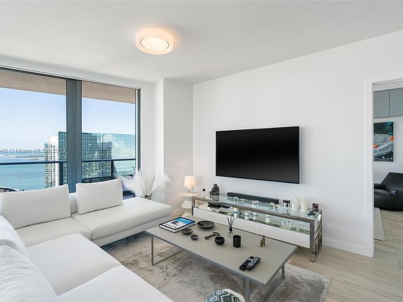 4th image of 1300 S Miami Ave #4201