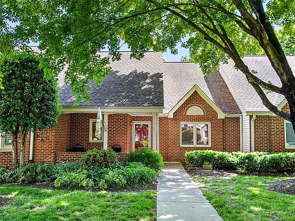 2nd image of 3132 Lake Village Dr #40