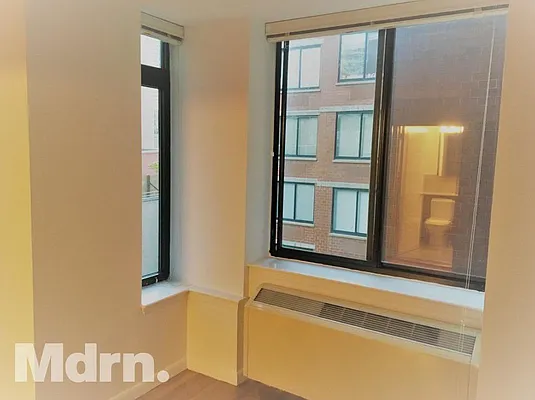 Rented by Mdrn Residential | media 26