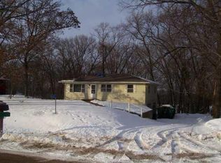 6610 Berry Rd, Cedar Rapids, IA 52403