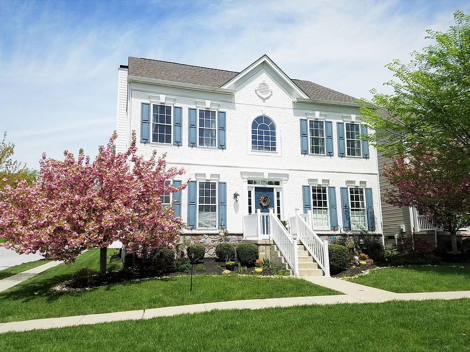 1st image of 2035 Garrison Dr