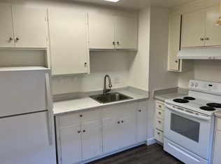 4 Berni Ct, Millbrae, CA 94030