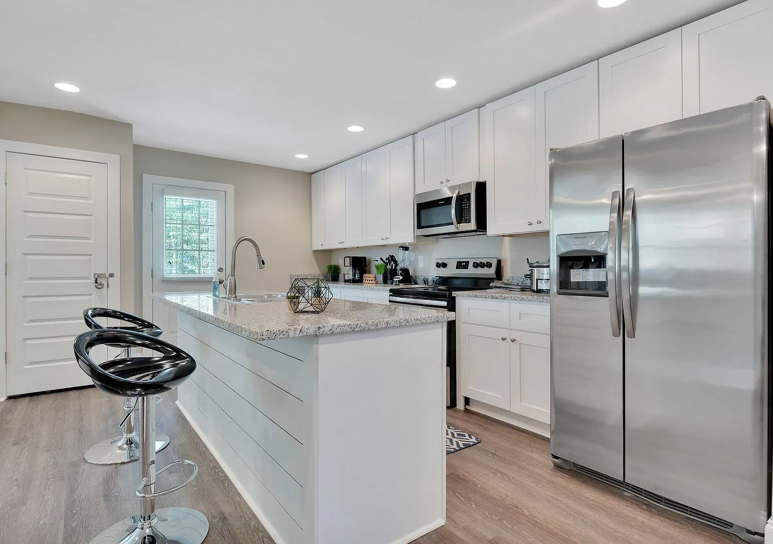 Furnished 4BR Near Wellstar Kennestone | East Cobb | Marietta — Photo 3