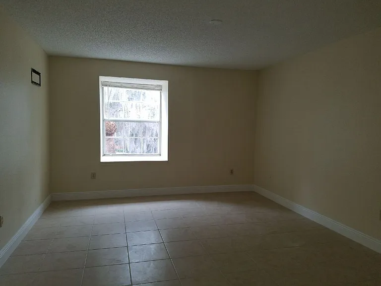 3934 Versailles Dr #B — Photo 10
