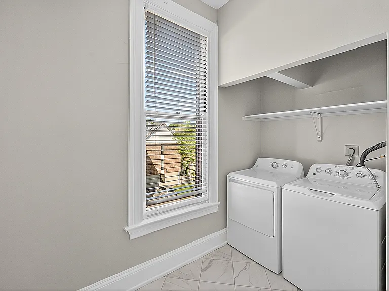 2400 Grandview Ave — Photo 19
