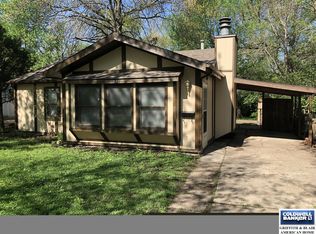 1821 SW Green Acres Ave, Topeka, KS 66604
