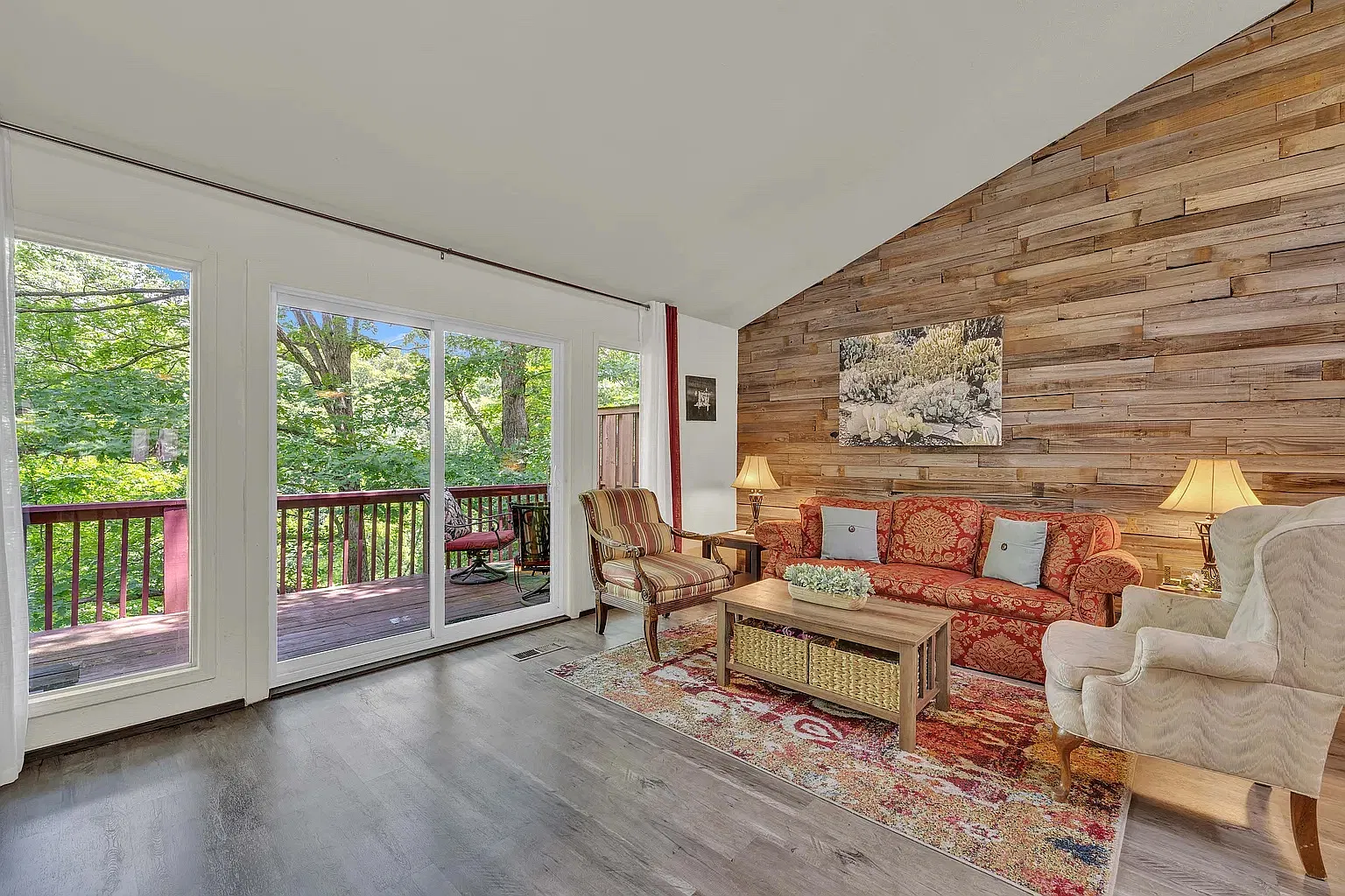 2 bed, 1.5 bath, 1458 sqft, $1,900 — Photo 4