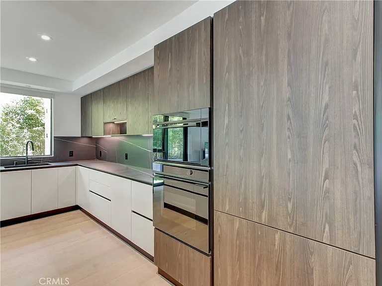1618 Hilts Ave #103 — Photo 10