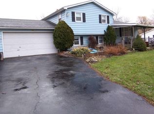 4821 Cottage Rd, Lockport, NY 14094