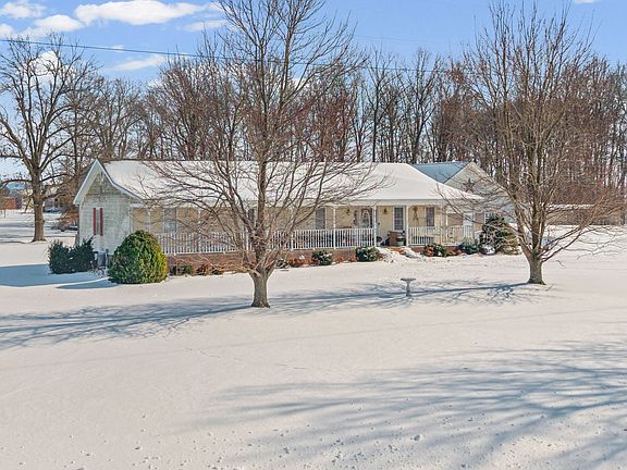 3rd image of 126 Flowers Rd