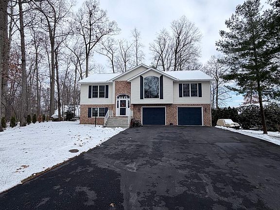 2nd image of 6071 Greenbriar Ct