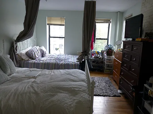 Rented by Charie Properties LLC | media 37