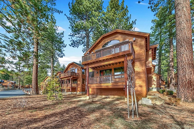 1st image of 785 Rosewood Cir