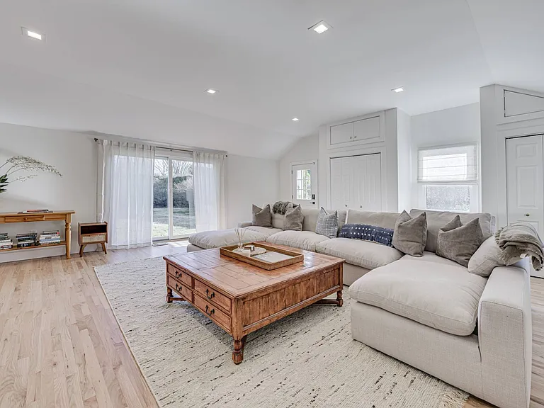 147 Coopers Farm Rd — Photo 5