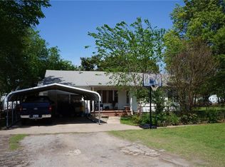 8 W Main St, Davenport, OK 74026