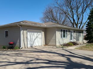 5730 Vine St, Lincoln, NE 68505