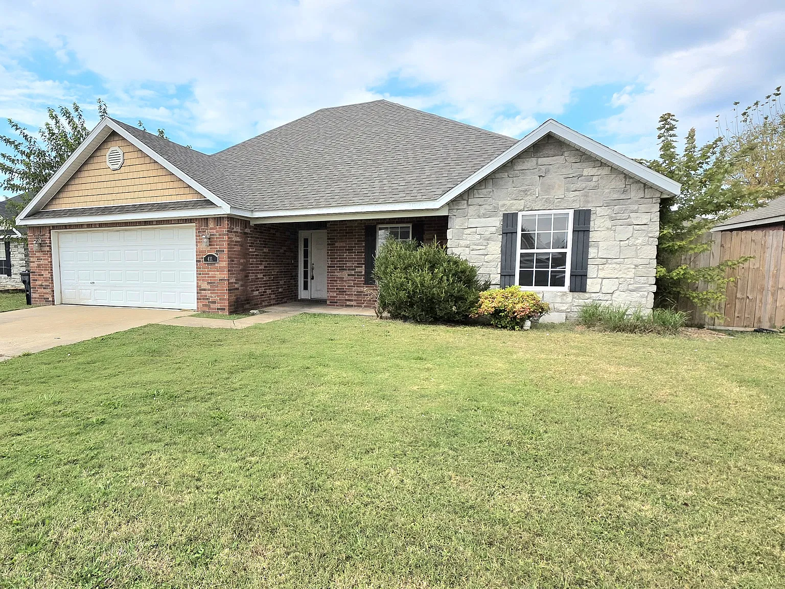 3 bed, 1491 sqft, $1,650 — Photo 1