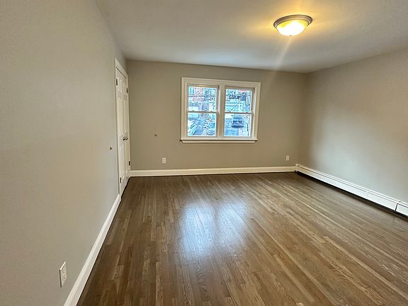 5th image of 180 Crescent Pl #2