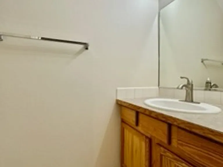 382-84 E Leadora Ln #86 — Photo 6