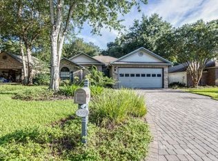 8509 Majestic Oaks Dr S, Jacksonville, FL 32277