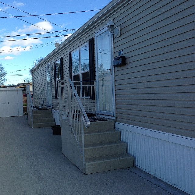 2nd image of 1501 Roosevelt Ave Trlr H12