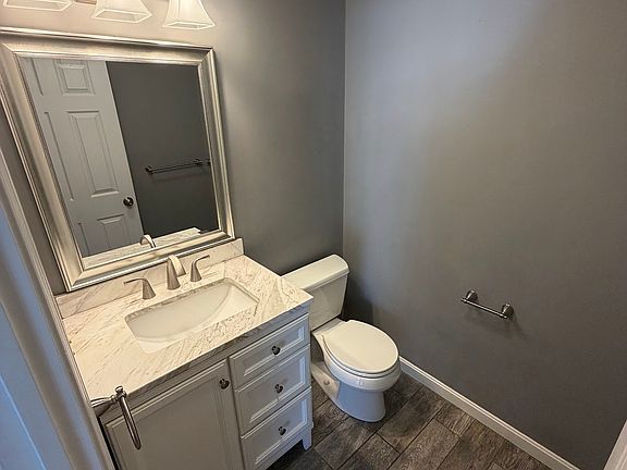 1/2 bath main floor