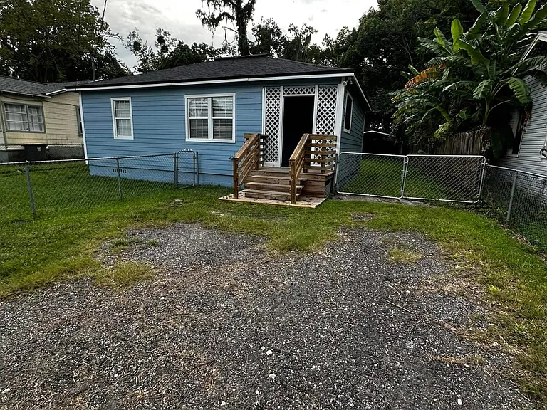 1290 Stimson St — Photo 4