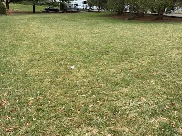 W Queen St, Ephrata, PA 17522