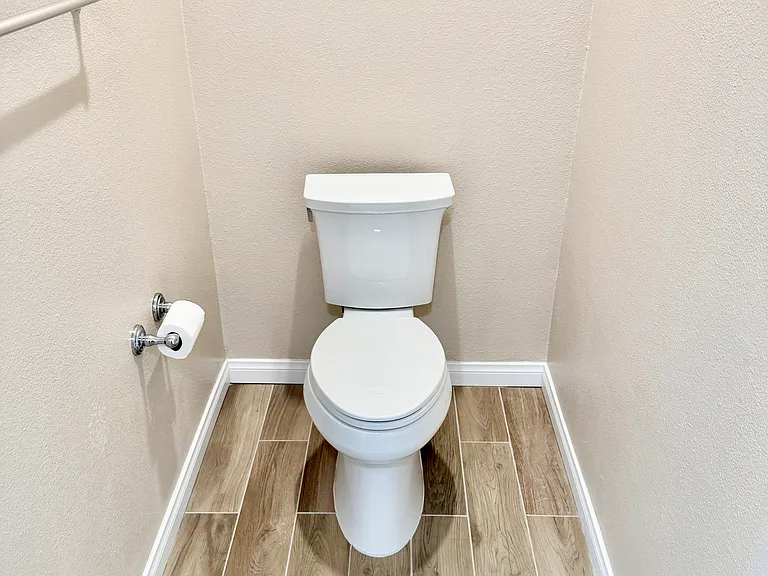 1114 Cleghorn Dr #E — Photo 12