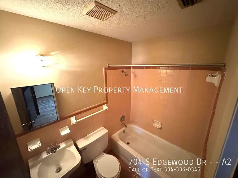 704 S Edgewood Dr #A2 — Photo 5