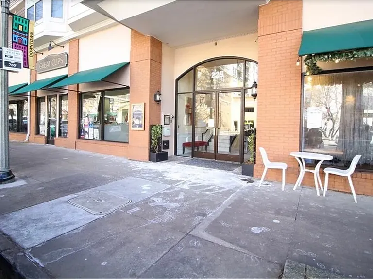 225 E Ponce De Leon Ave #404 — Photo 19