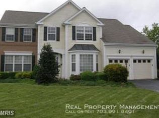 8590 Dover Downs Ct, Gainesville, VA 20155