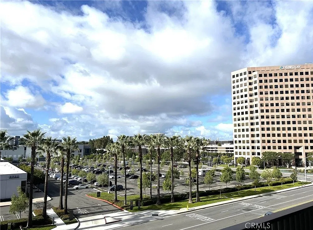 3 bed, 2816 sqft, $6,450 — Photo 1