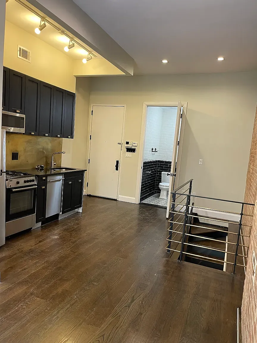 221 Ralph Avenue — Photo 3