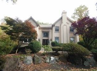 25 Jared Ct, Watchung, NJ 07069