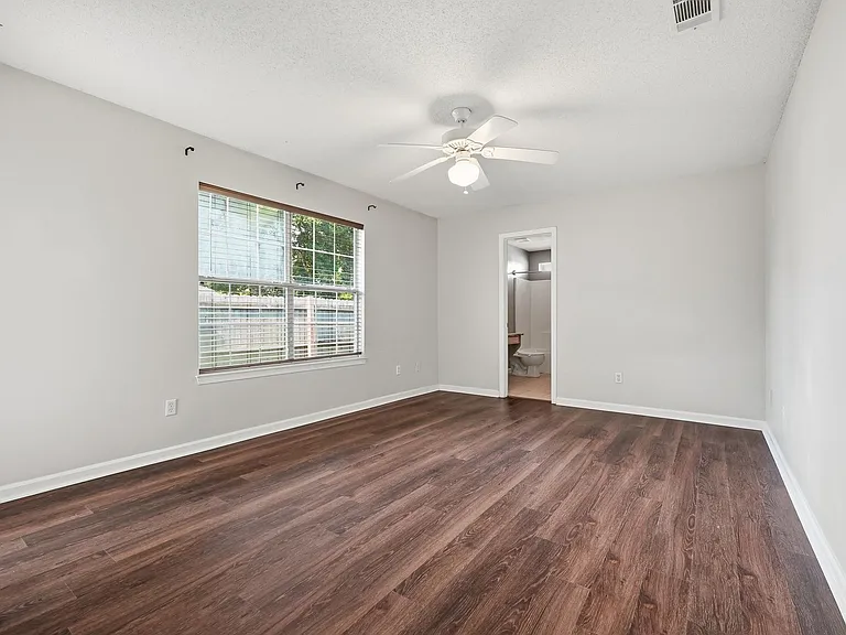 955 Pacific Silver Ct — Photo 13