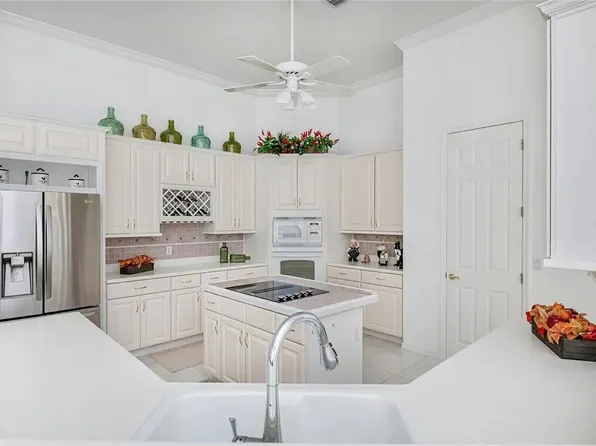 9111 Great Heron Cir, Orlando, FL 32836