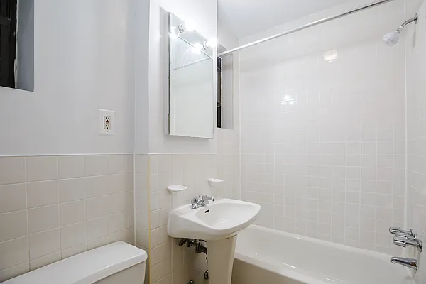 Rented by MNS | media 12