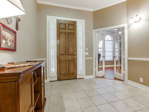 5th image of 1310 Ganahl Ct
