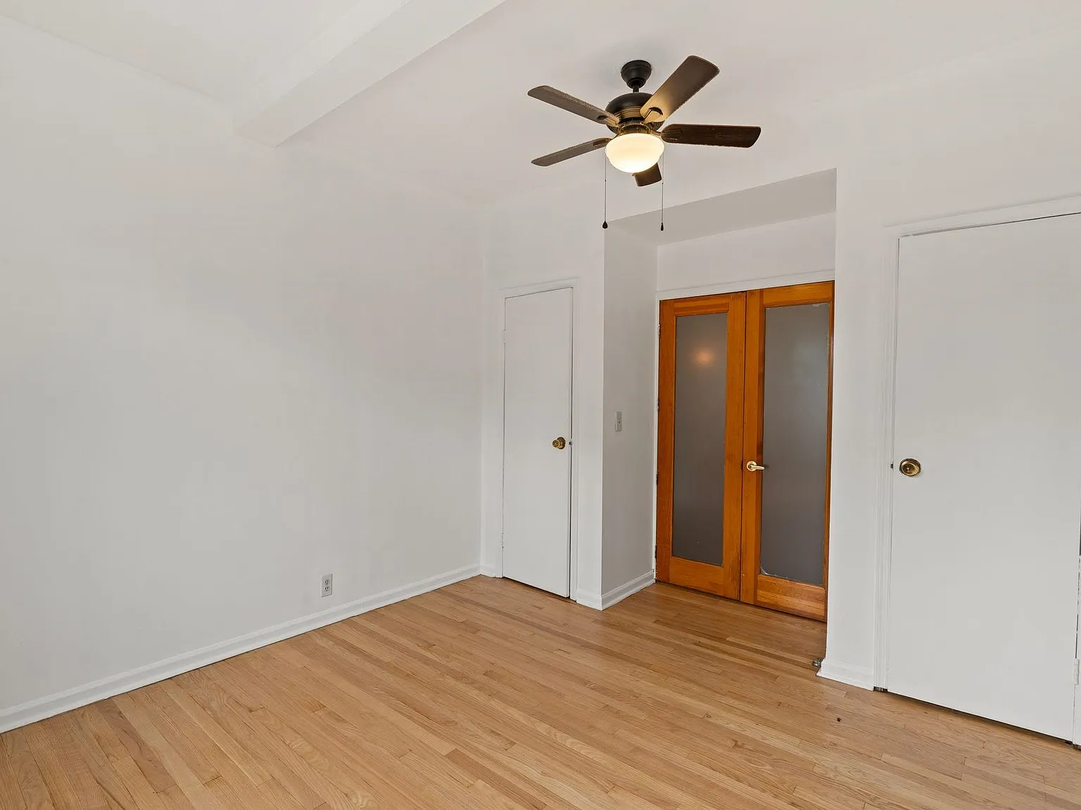 1 bed, 1.0 bath, $2,100 — Photo 2