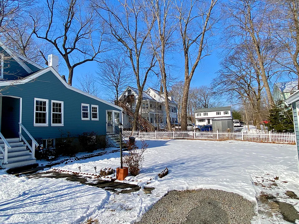 Shared yard