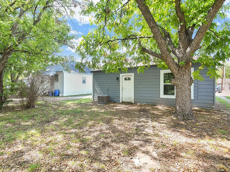 818 N Virginia St — Photo 29