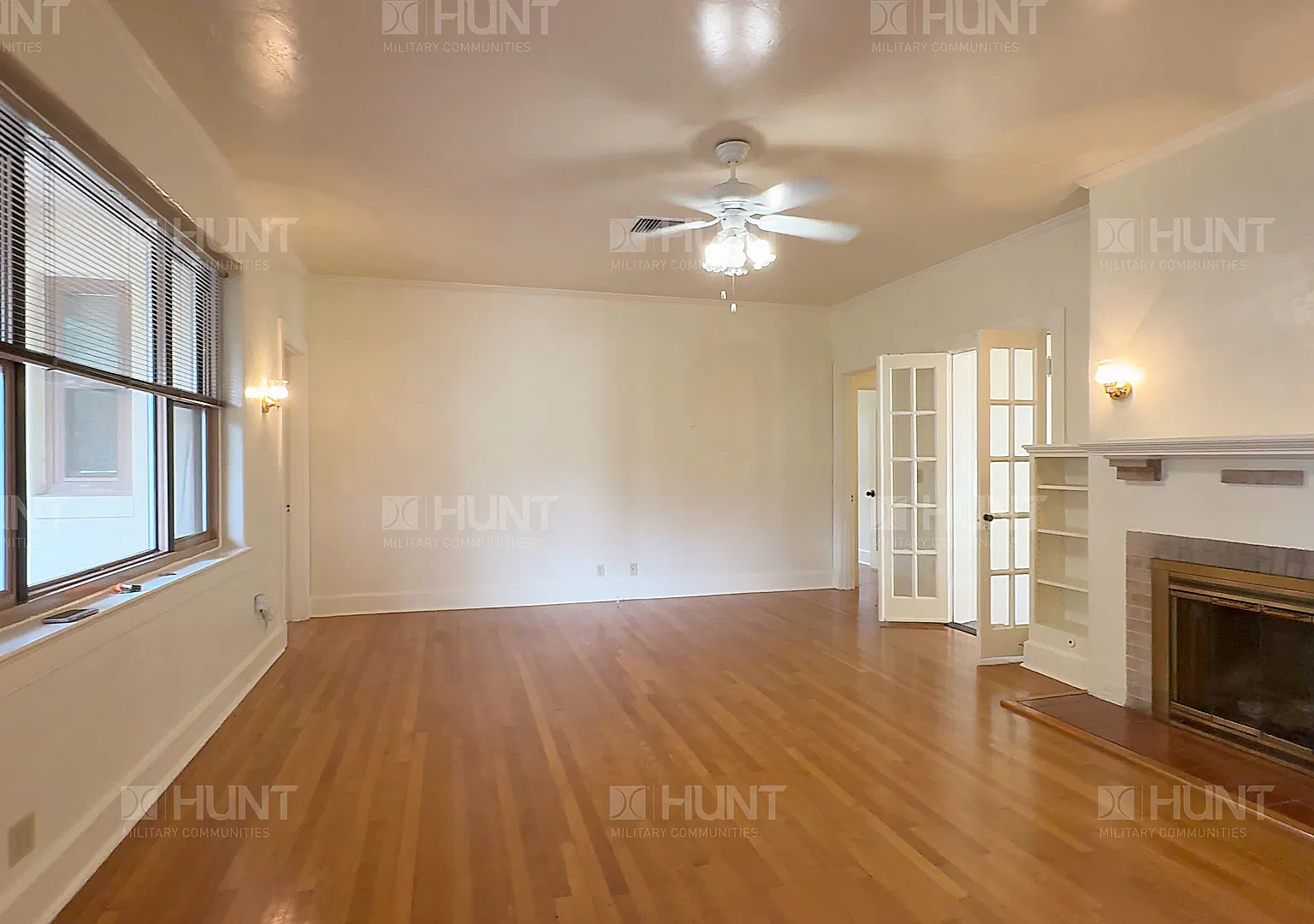 4 bed, 2.5 bath, 2326 sqft, $1,900 — Photo 3
