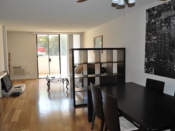 2nd image of 724 W Knoll Dr APT 108