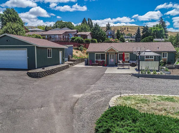 2624 E 10th St, The Dalles, OR 97058