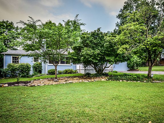 4th image of 411 Walker Blvd