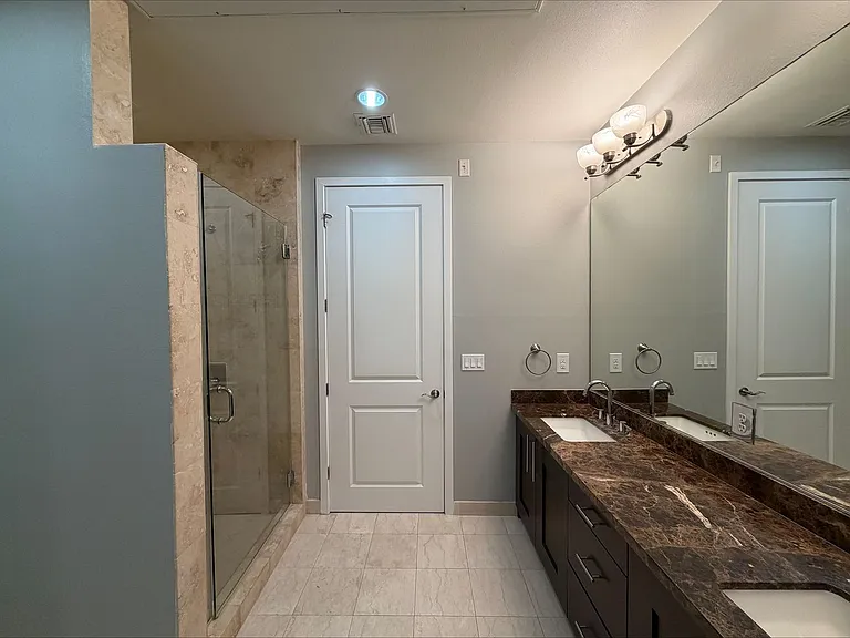 Axis 2300 Apartments — Photo 124