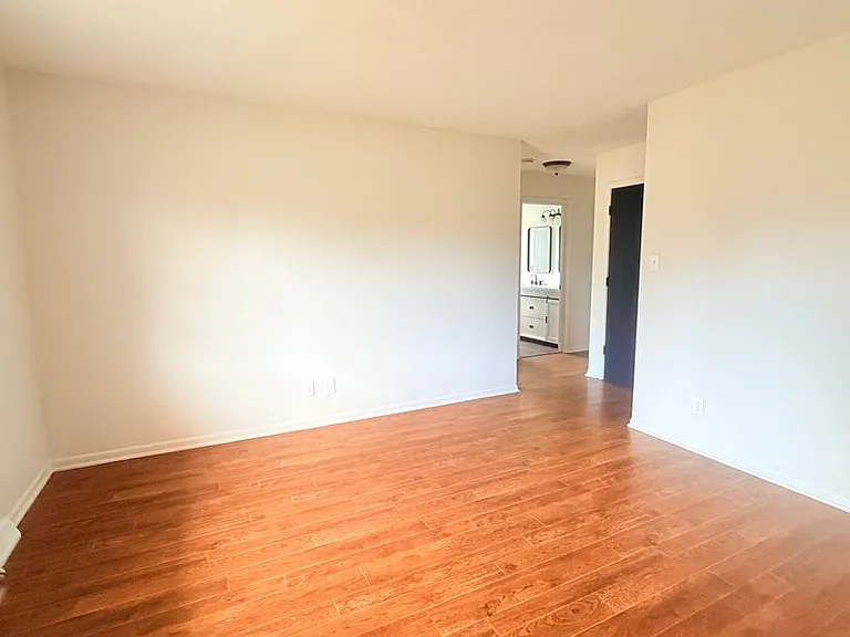 11622 S Williamsburg Dr — Photo 10